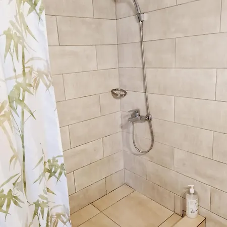 Apartment пластира