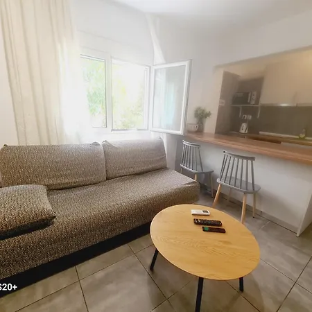 Apartment пластира *